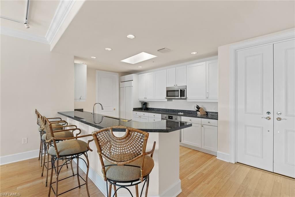 780 5th Ave S, Unit 306, Naples, FL 34102 Photo