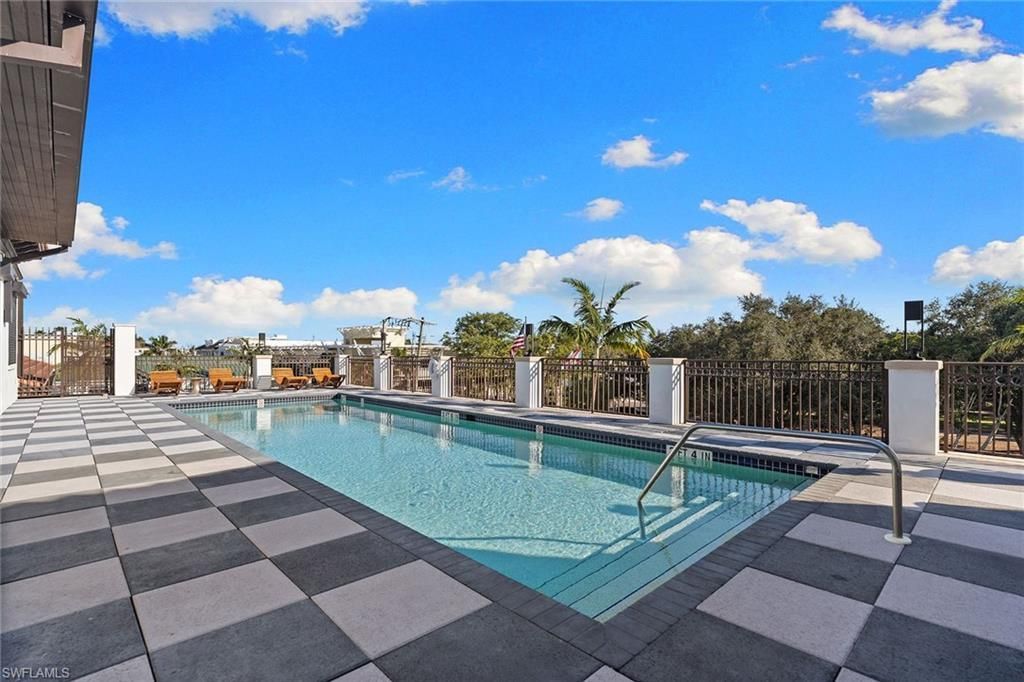 780 5th Ave S, Unit 306, Naples, FL 34102 Photo