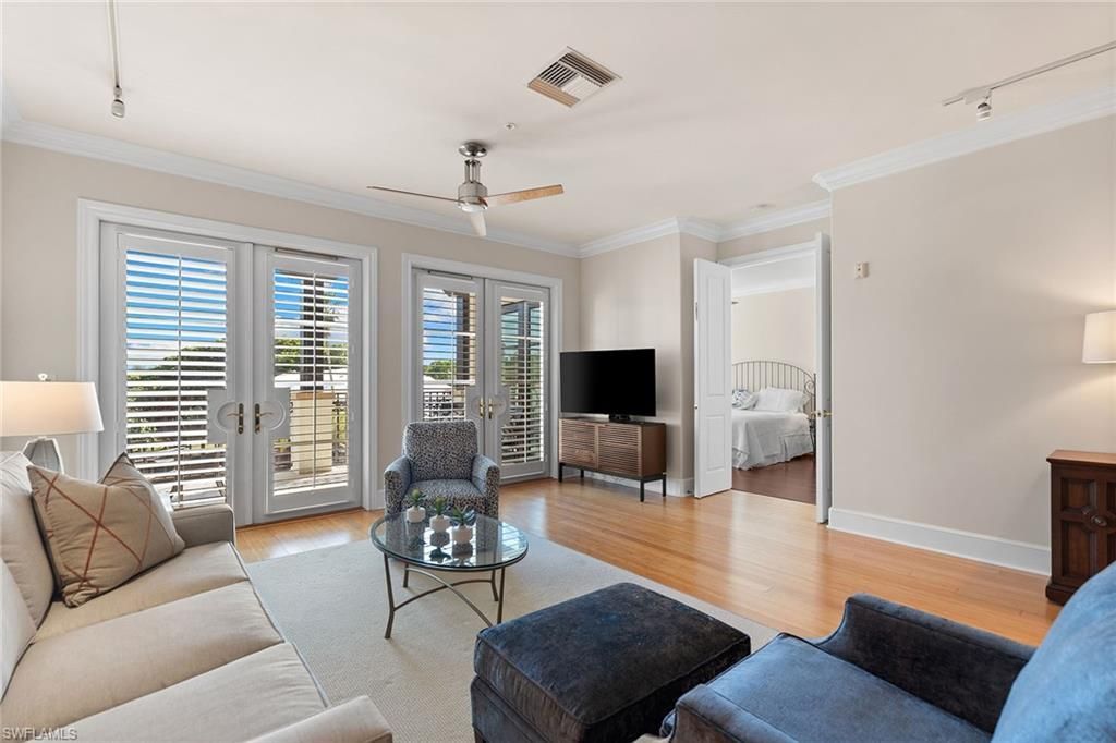 780 5th Ave S, Unit 306, Naples, FL 34102 Photo