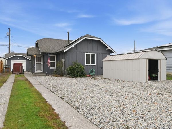 1818 E Bismark Ave, Spokane, WA 99208