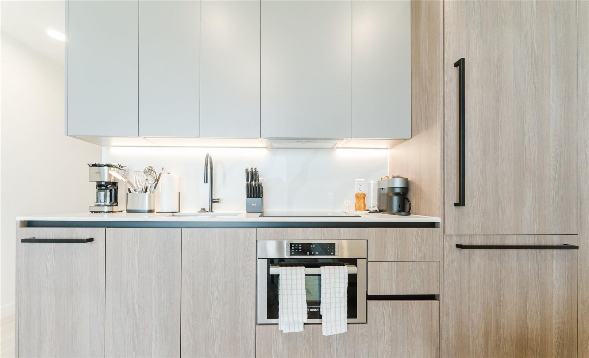 580 72nd Street, Unit 1413, Miami Beach, FL 33141 Photo