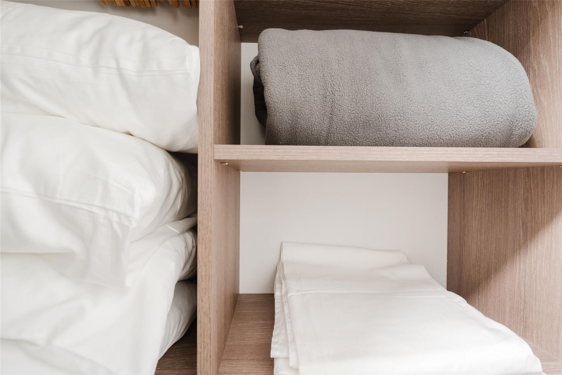 580 72nd Street, Unit 1413, Miami Beach, FL 33141 Photo