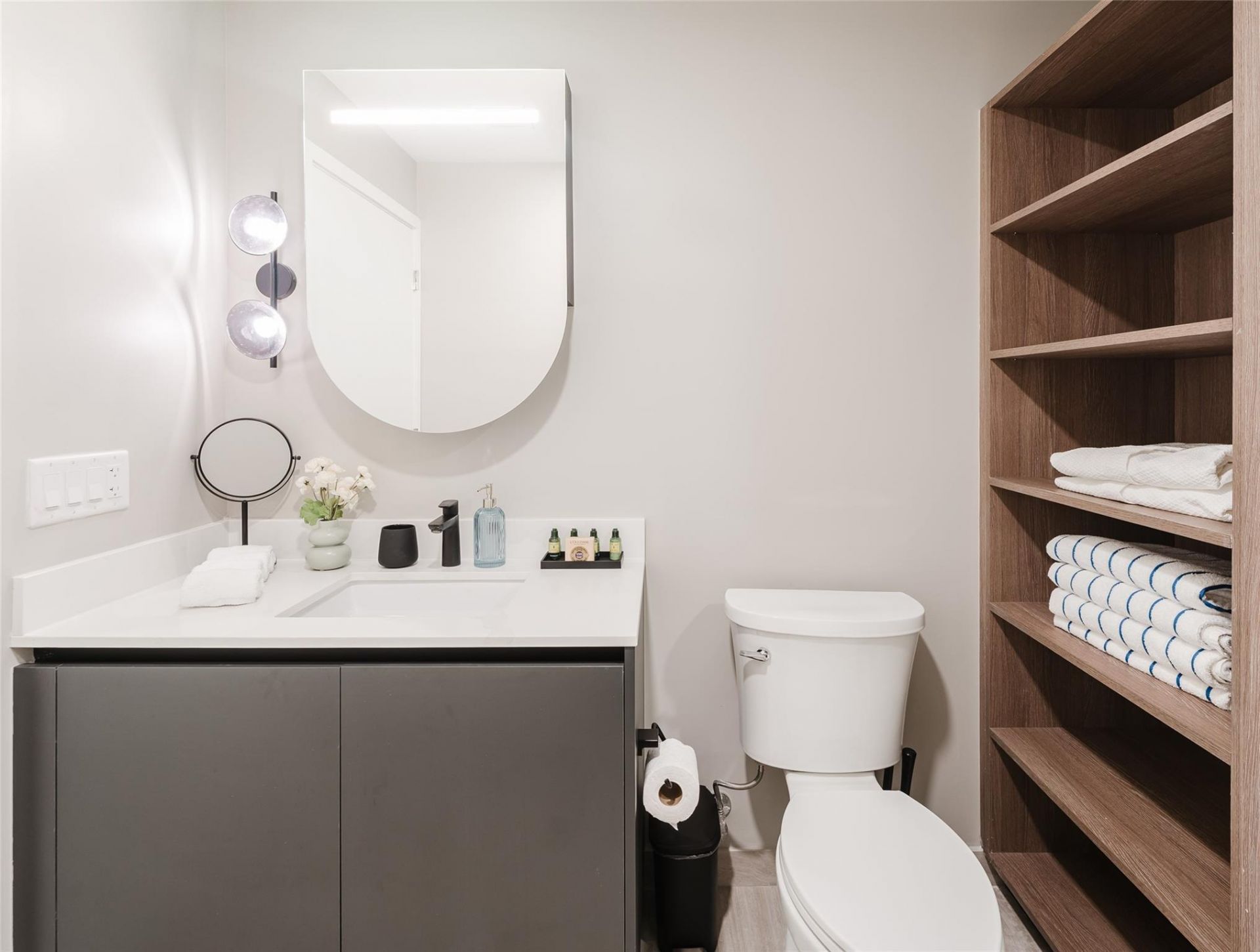 580 72nd Street, Unit 1413, Miami Beach, FL 33141 Photo