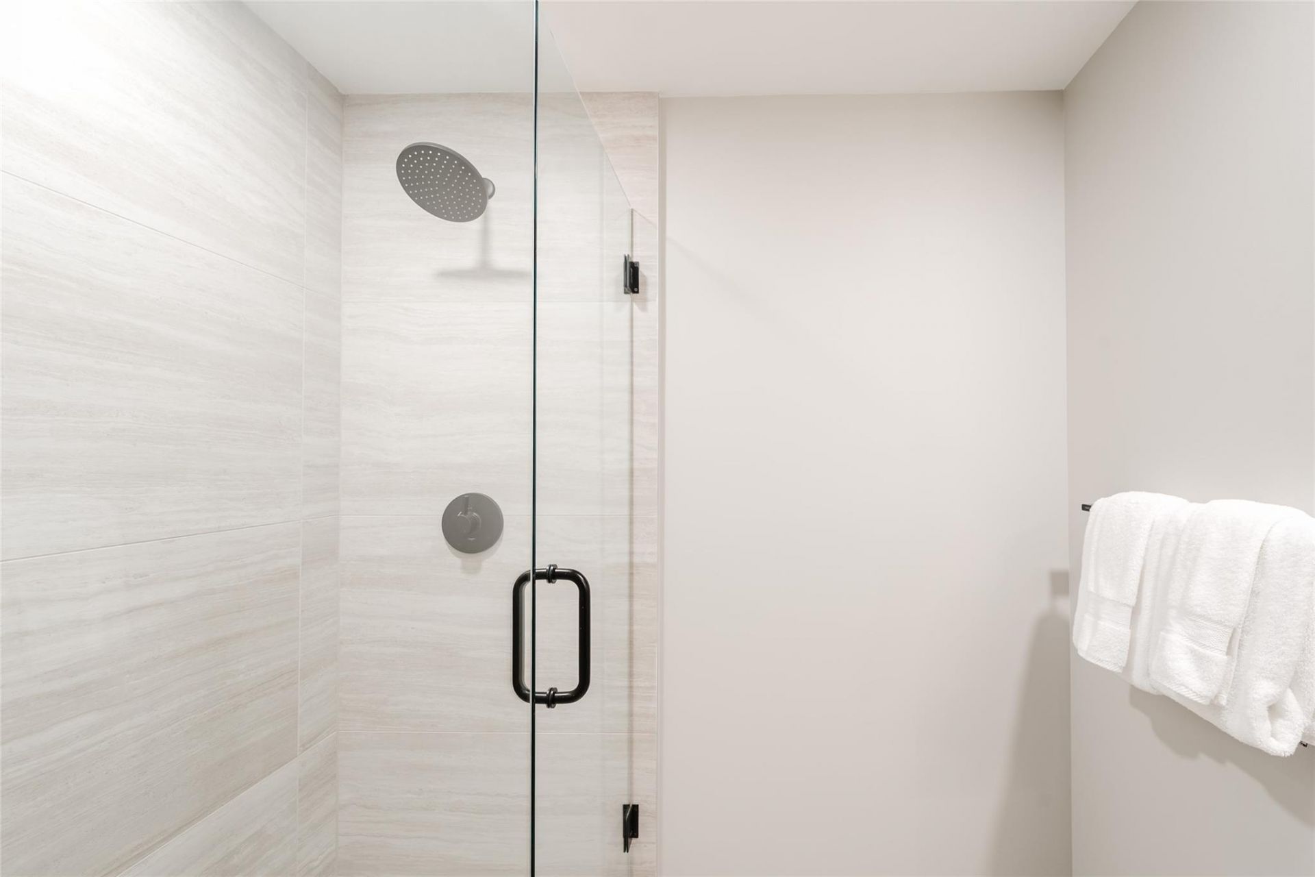 580 72nd Street, Unit 1413, Miami Beach, FL 33141 Photo