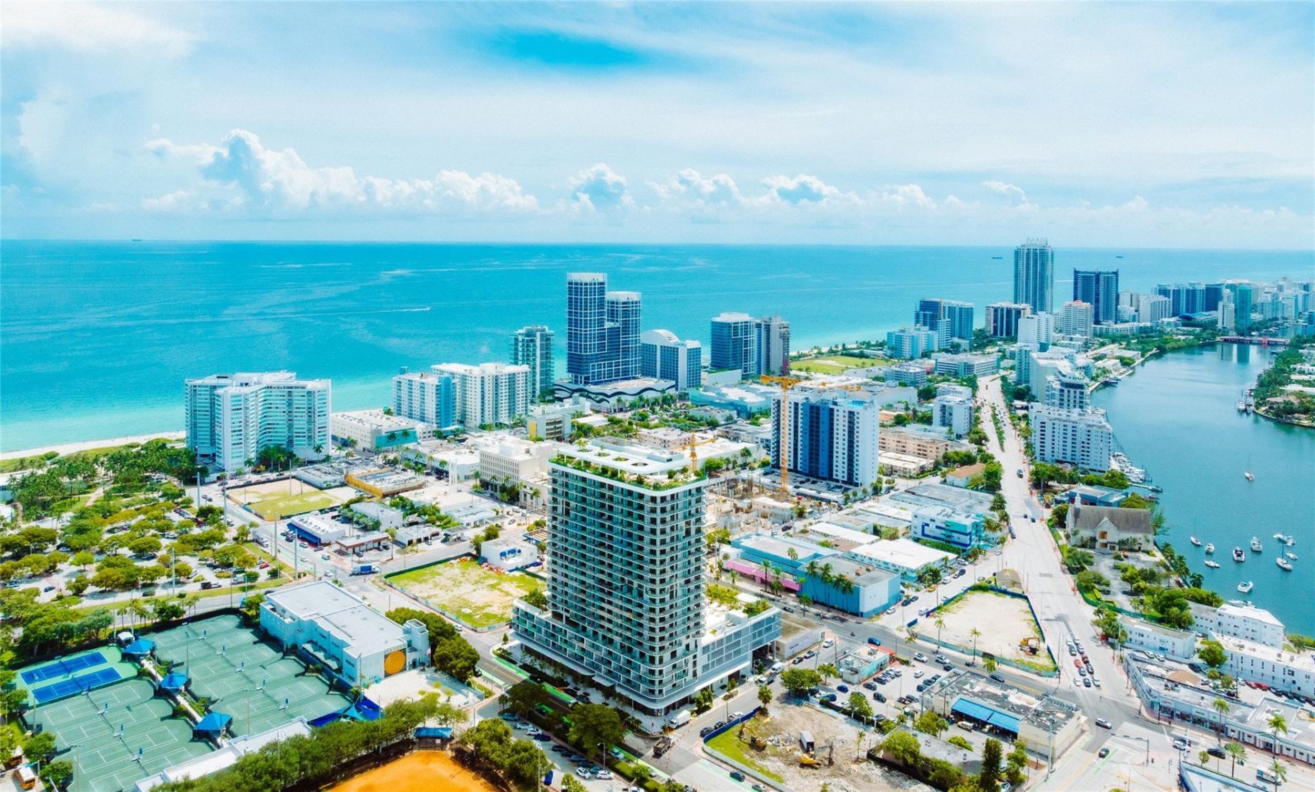 580 72nd Street, Unit 1413, Miami Beach, FL 33141 Photo