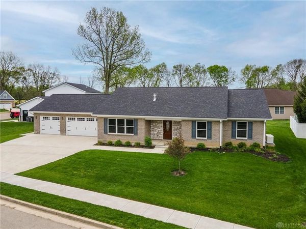 920 Old Nursery Trail, Troy, OH 45373