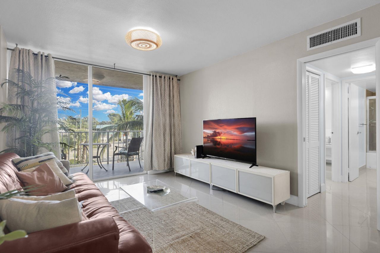 88500 Overseas Highway, Unit 301, Tavernier, FL 33070 Photo