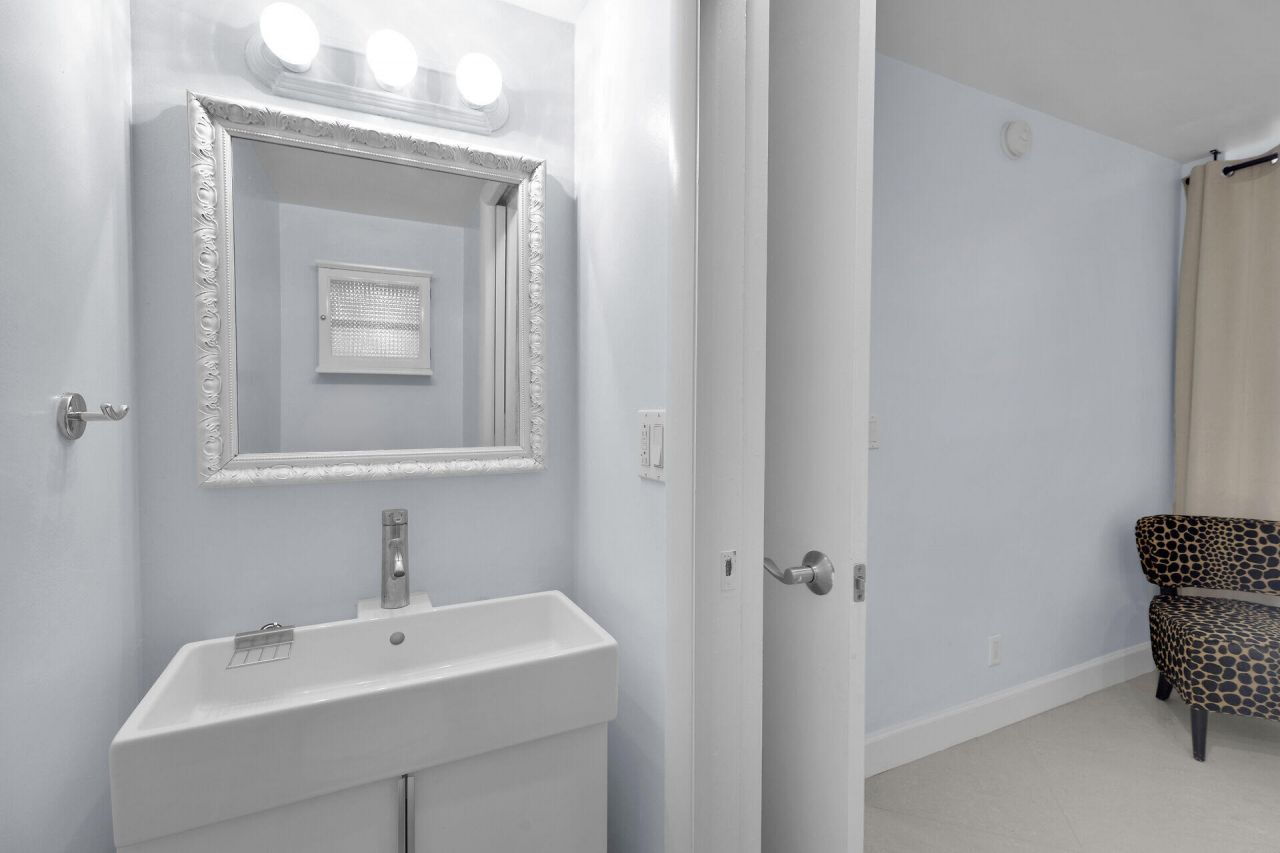 88500 Overseas Highway, Unit 301, Tavernier, FL 33070 Photo