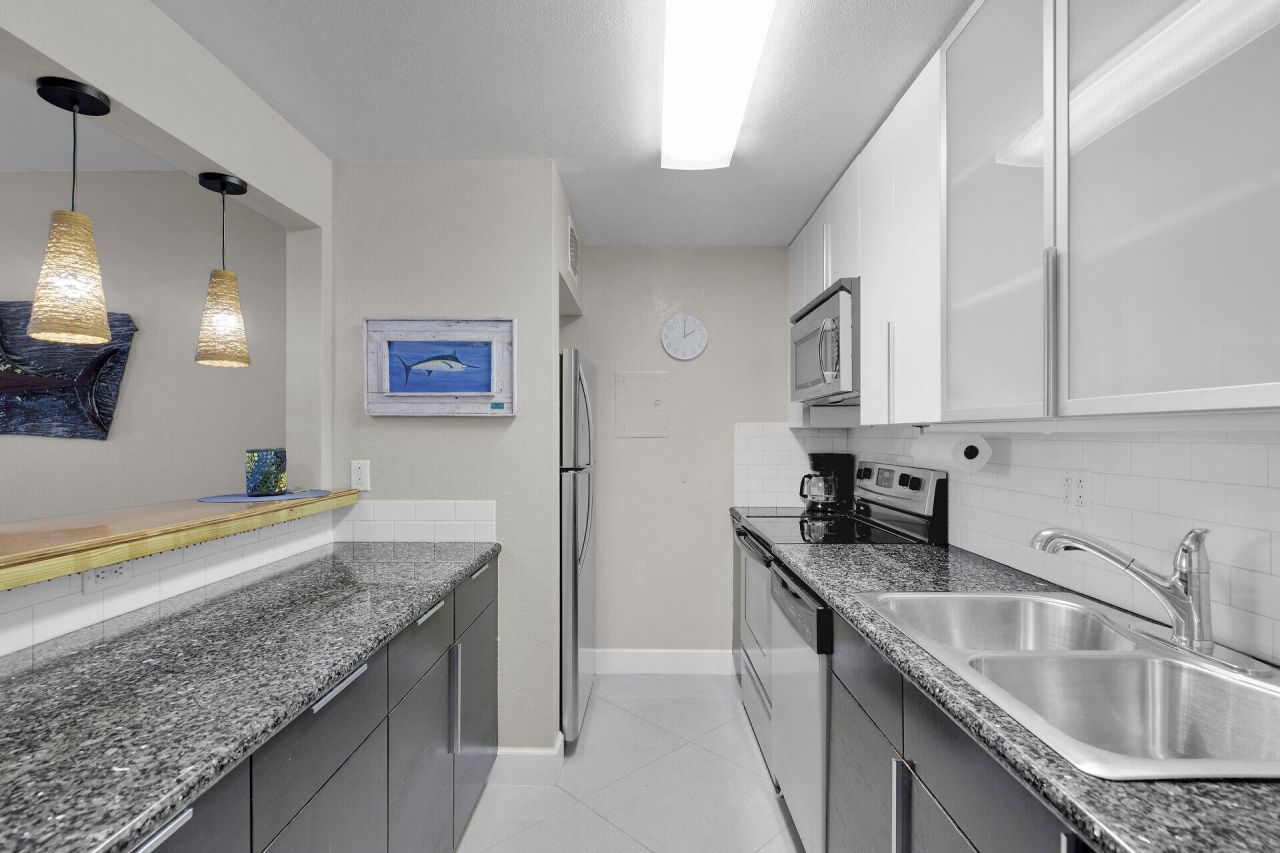 88500 Overseas Highway, Unit 301, Tavernier, FL 33070 Photo