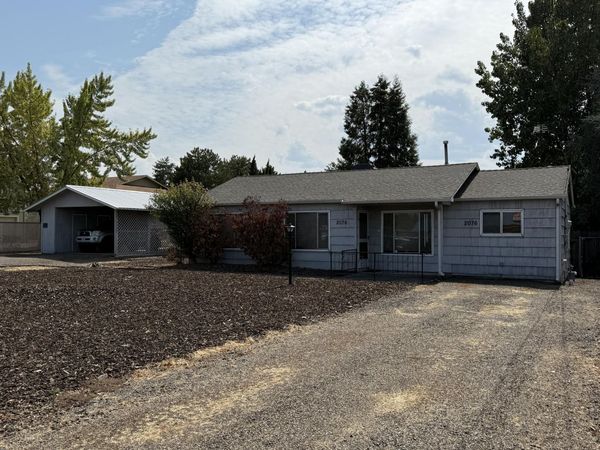 2076 Roberts Road, Medford, OR 97504