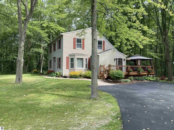 3400 Sturgeon Road N, Midland, MI 48640