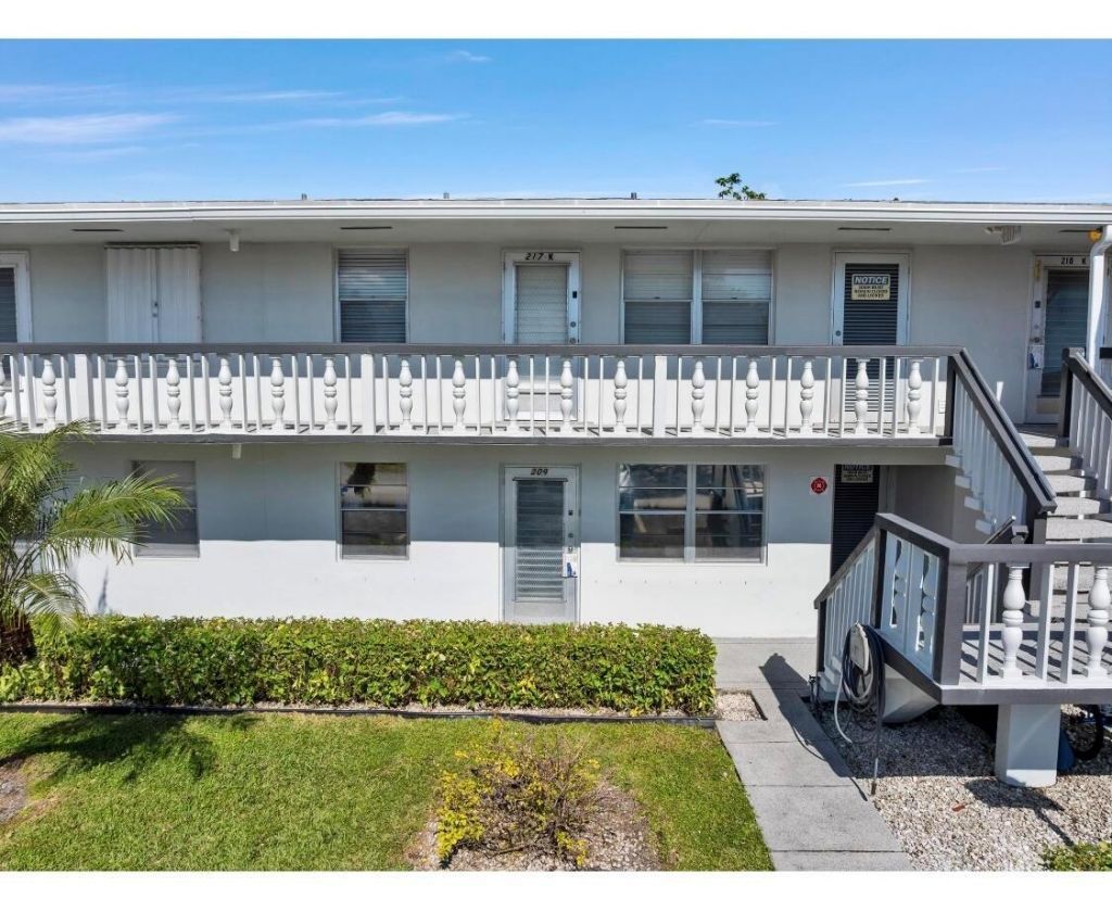 209 Northampton, Unit K, West Palm Beach, FL 33417 Photo