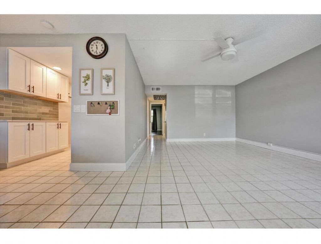 209 Northampton K, West Palm Beach, FL 33417 Photo