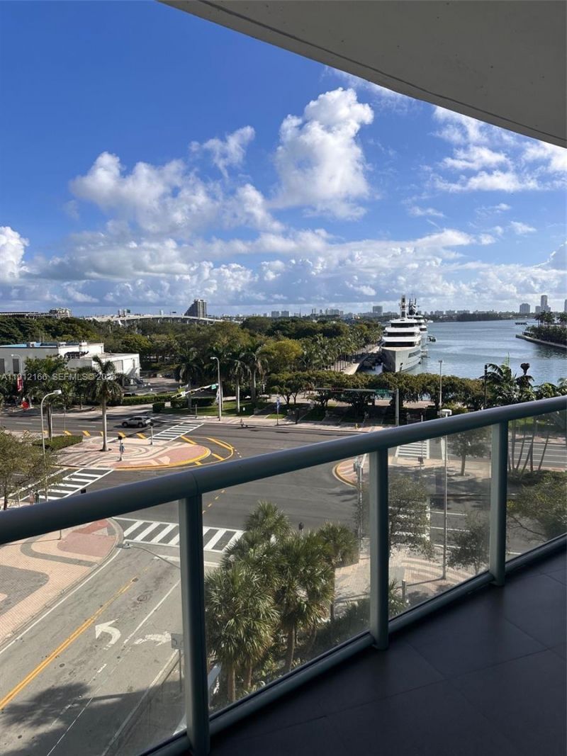 888 Biscayne Blvd, Unit 512, Miami, FL 33132 Photo