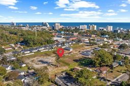 600 12th Ave. S photo 4