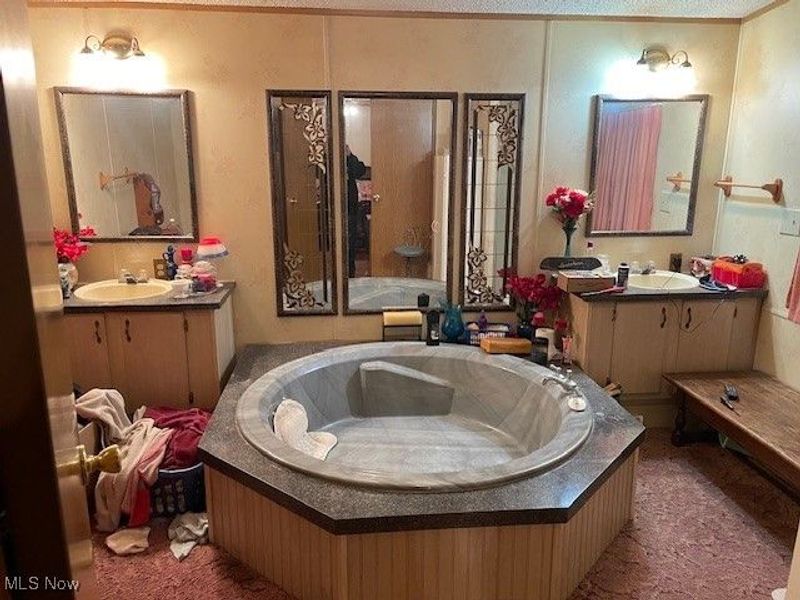 2434 Taft Avenue, Deerfield, OH 44411 Photo 12