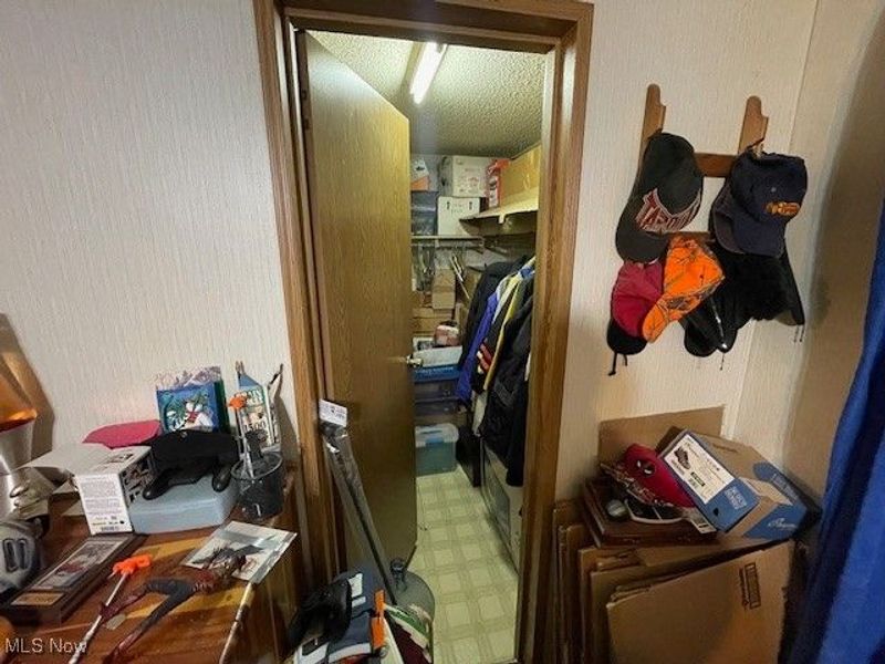 2434 Taft Avenue, Deerfield, OH 44411 Photo 20