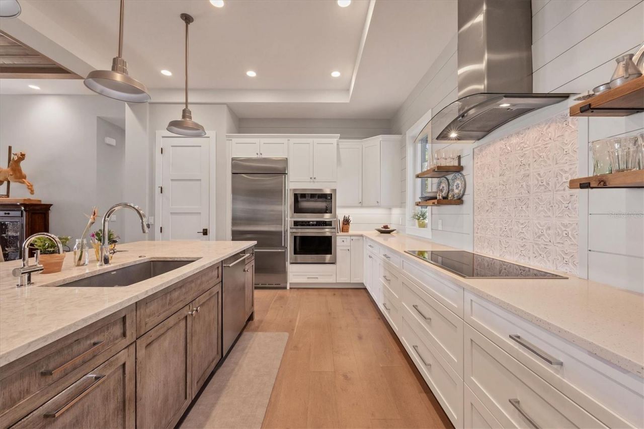 7927 Longbay Boulevard, Sarasota, FL 34243 Photo