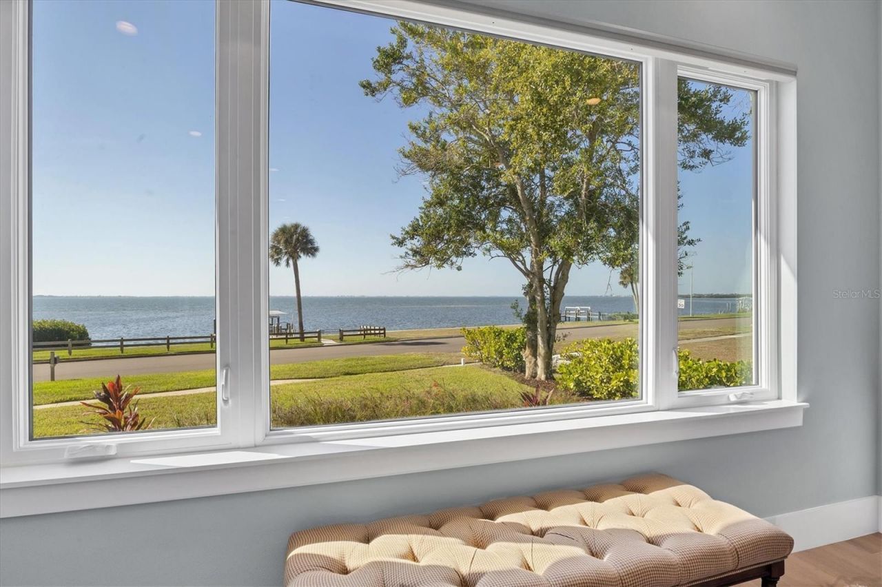 7927 Longbay Boulevard, Sarasota, FL 34243 Photo