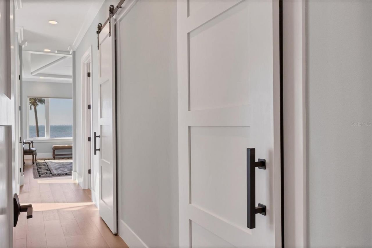 7927 Longbay Boulevard, Sarasota, FL 34243 Photo