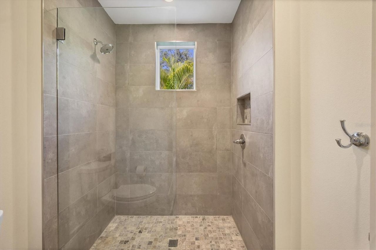 7927 Longbay Boulevard, Sarasota, FL 34243 Photo