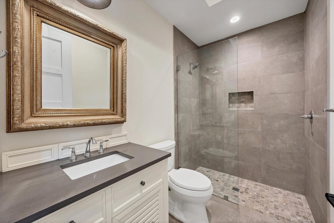 7927 Longbay Boulevard, Sarasota, FL 34243 Photo