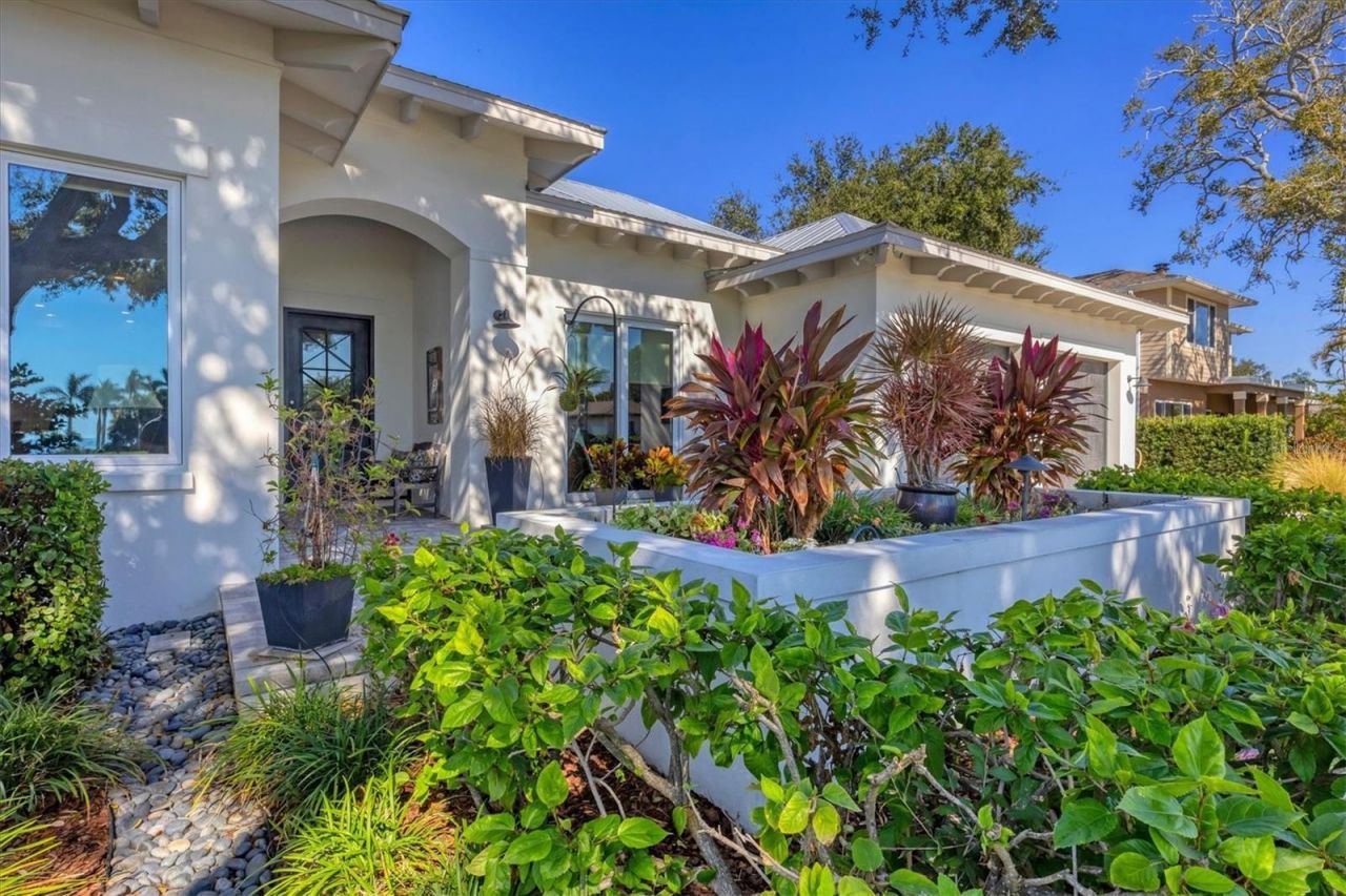 7927 Longbay Boulevard, Sarasota, FL 34243 Photo