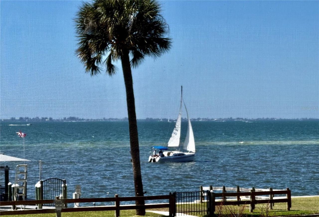 7927 Longbay Boulevard, Sarasota, FL 34243 Photo