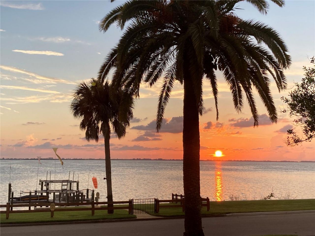 7927 Longbay Boulevard, Sarasota, FL 34243 Photo