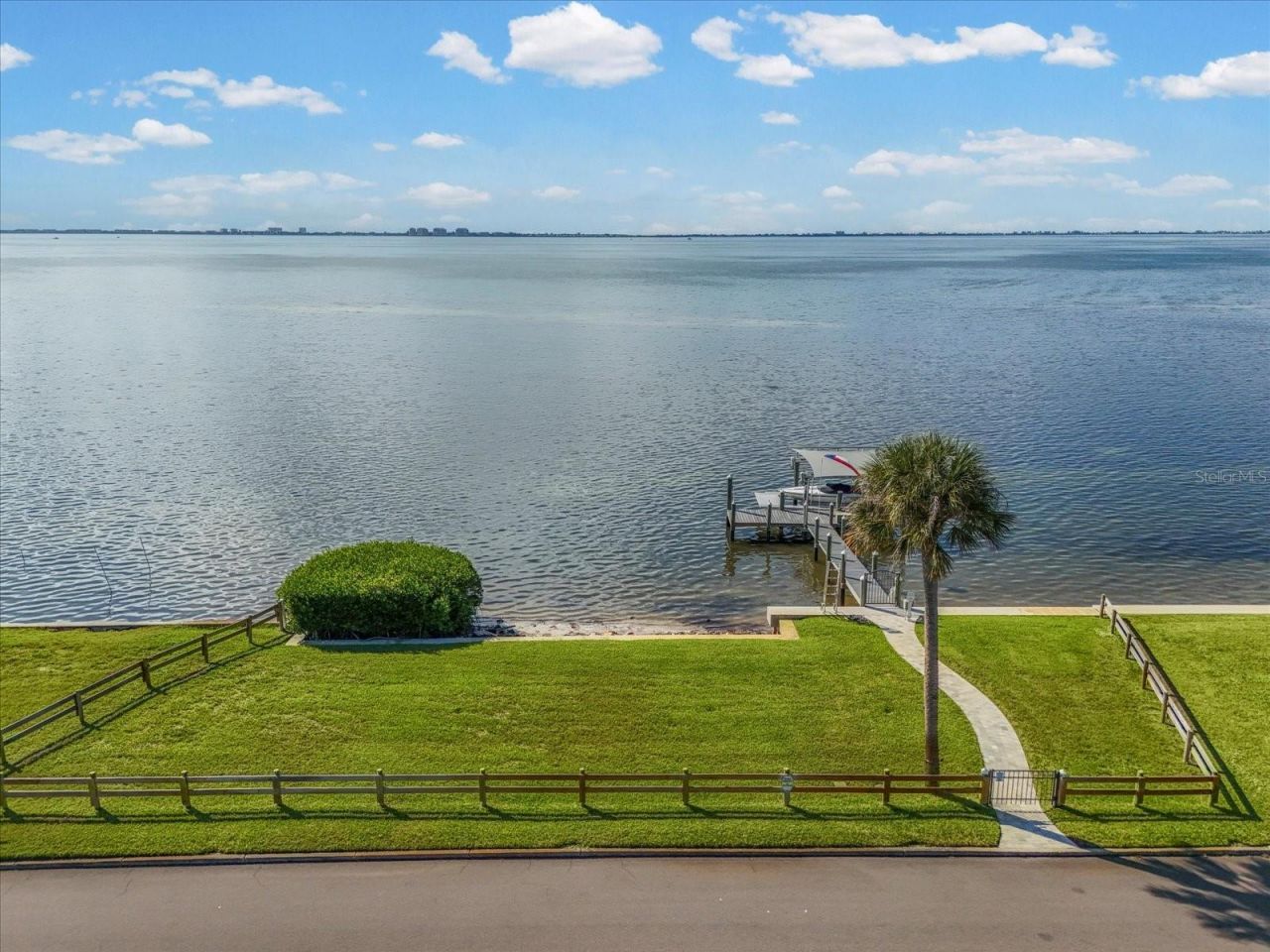 7927 Longbay Boulevard, Sarasota, FL 34243 Photo