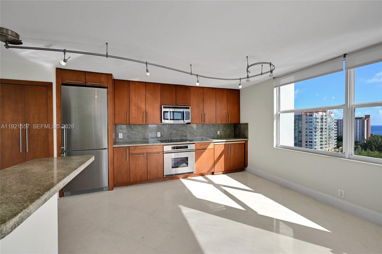 936 Intracoastal Dr, Unit 15H, Fort Lauderdale, FL 33304 Photo