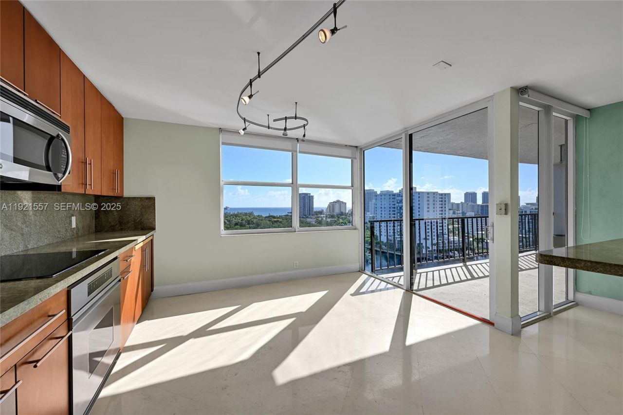 936 Intracoastal Dr, Unit 15H, Fort Lauderdale, FL 33304 Photo