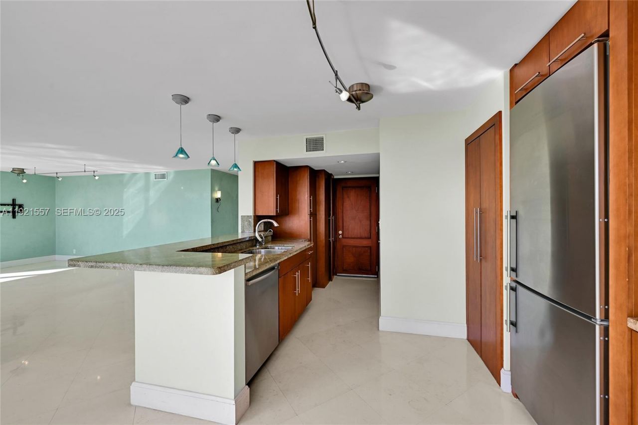 936 Intracoastal Dr, Unit 15H, Fort Lauderdale, FL 33304 Photo