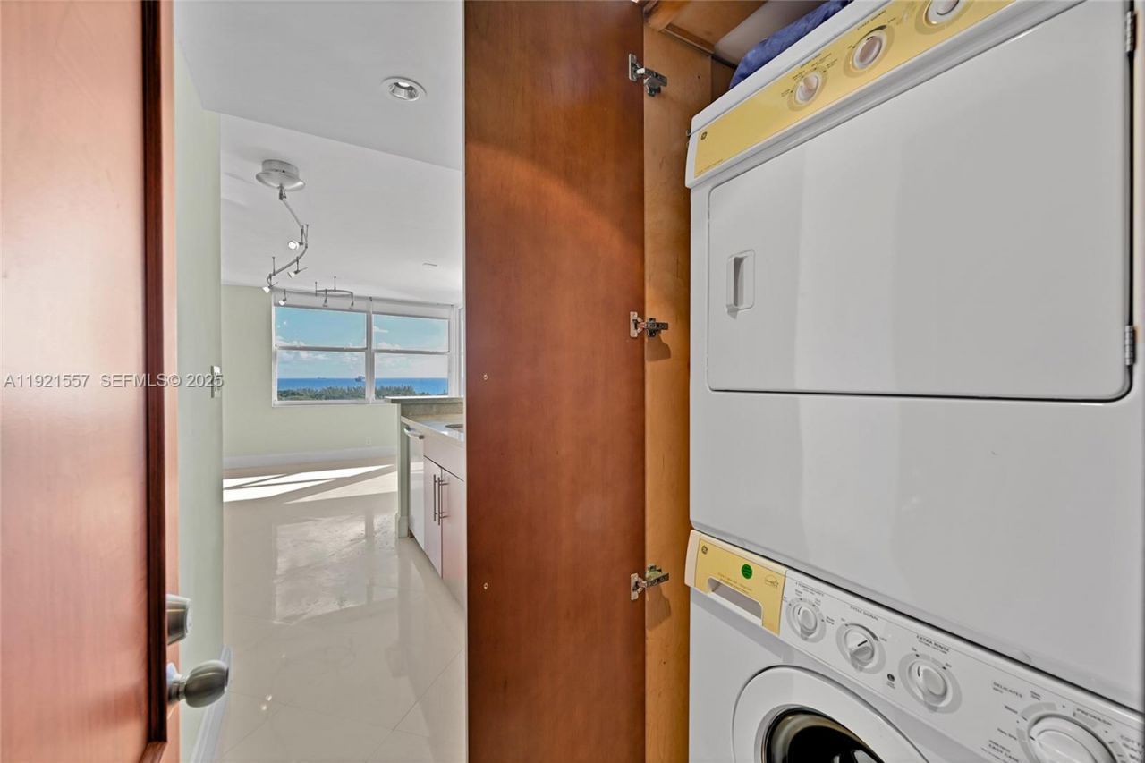 936 Intracoastal Dr, Unit 15H, Fort Lauderdale, FL 33304 Photo