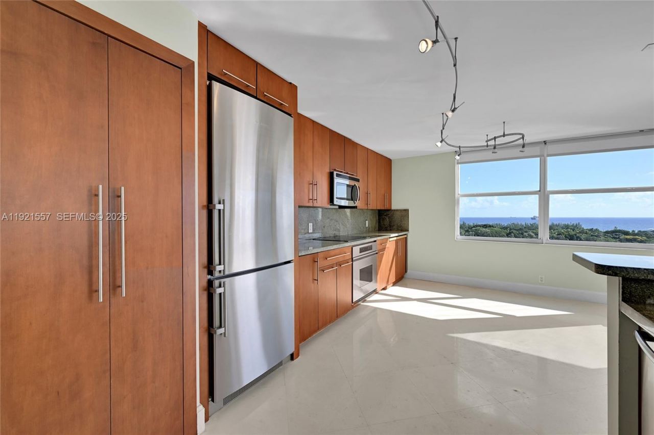 936 Intracoastal Dr, Unit 15H, Fort Lauderdale, FL 33304 Photo