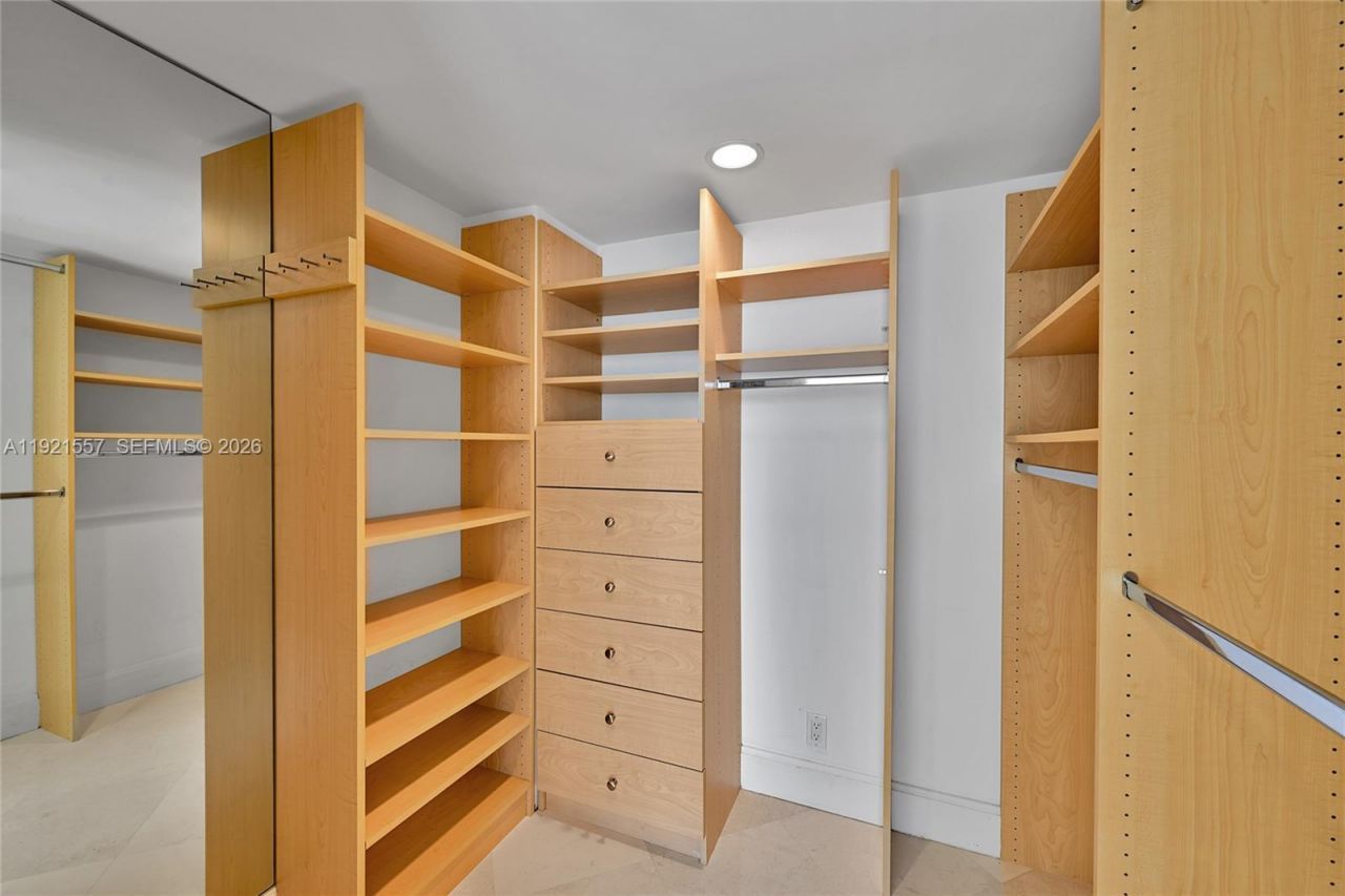 936 Intracoastal Dr, Unit 15H, Fort Lauderdale, FL 33304 Photo
