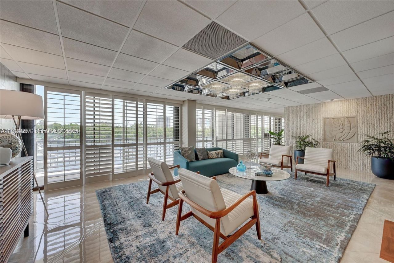 936 Intracoastal Dr, Unit 15H, Fort Lauderdale, FL 33304 Photo