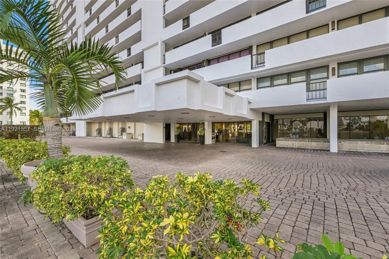 936 Intracoastal Dr, Unit 15H, Fort Lauderdale, FL 33304 Photo