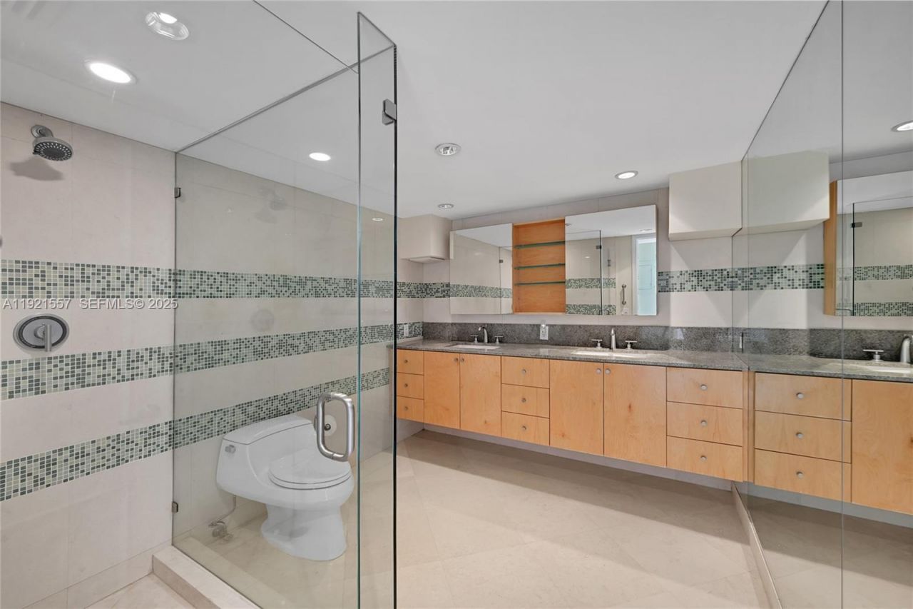 936 Intracoastal Dr, Unit 15H, Fort Lauderdale, FL 33304 Photo