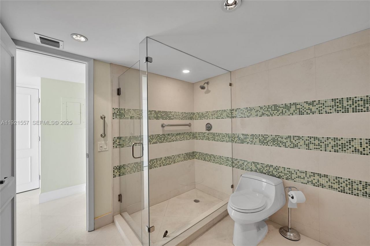 936 Intracoastal Dr, Unit 15H, Fort Lauderdale, FL 33304 Photo