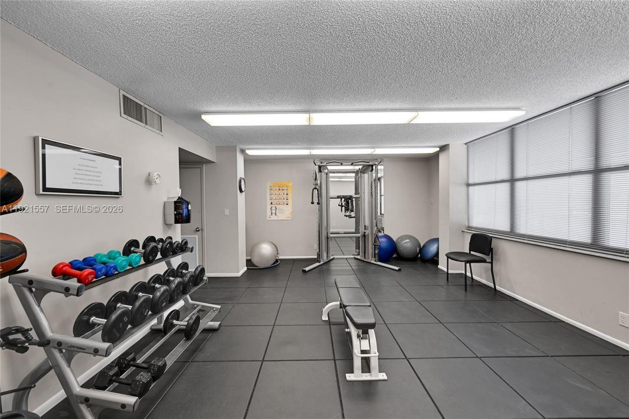936 Intracoastal Dr, Unit 15H, Fort Lauderdale, FL 33304 Photo