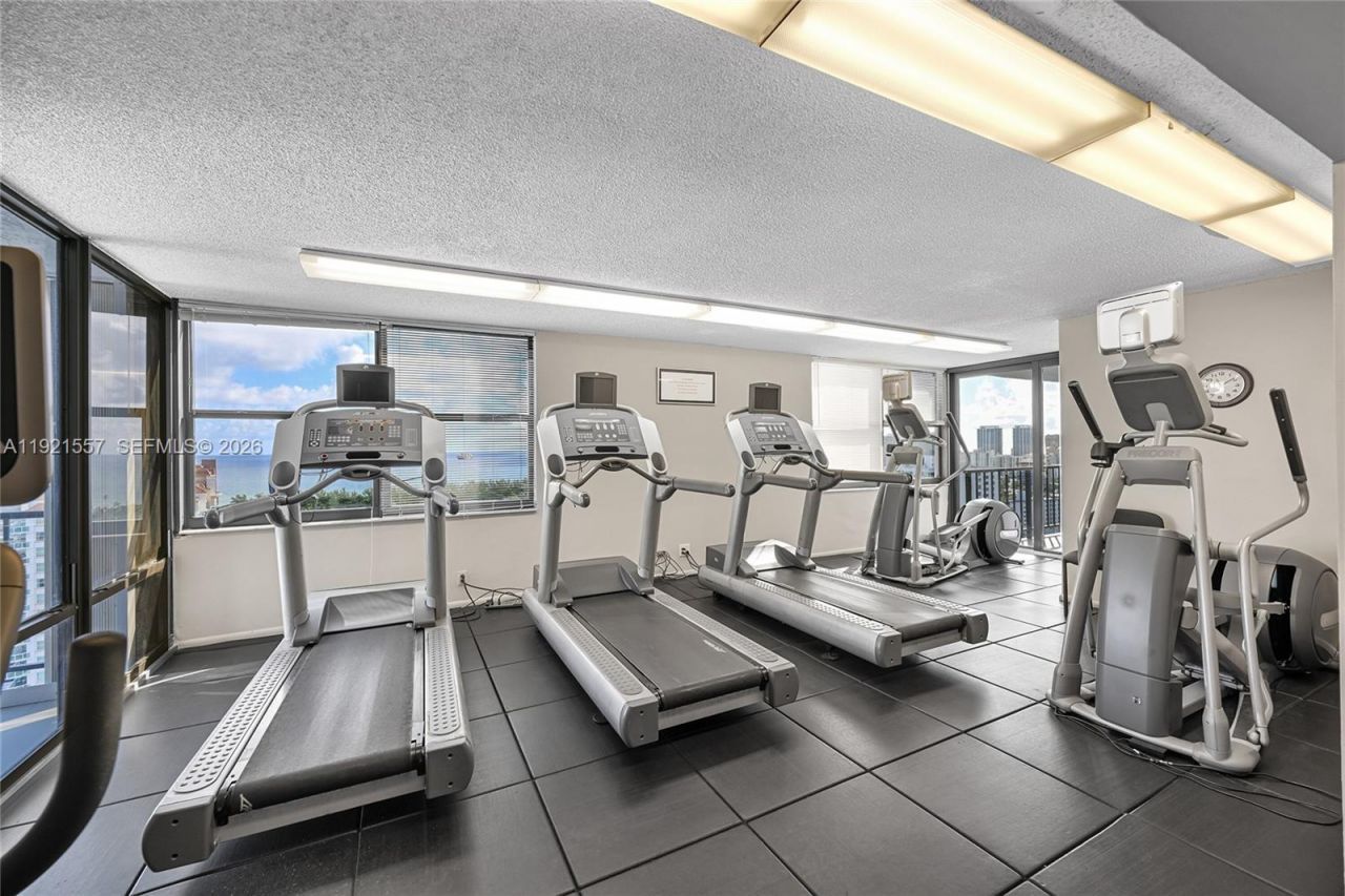 936 Intracoastal Dr, Unit 15H, Fort Lauderdale, FL 33304 Photo
