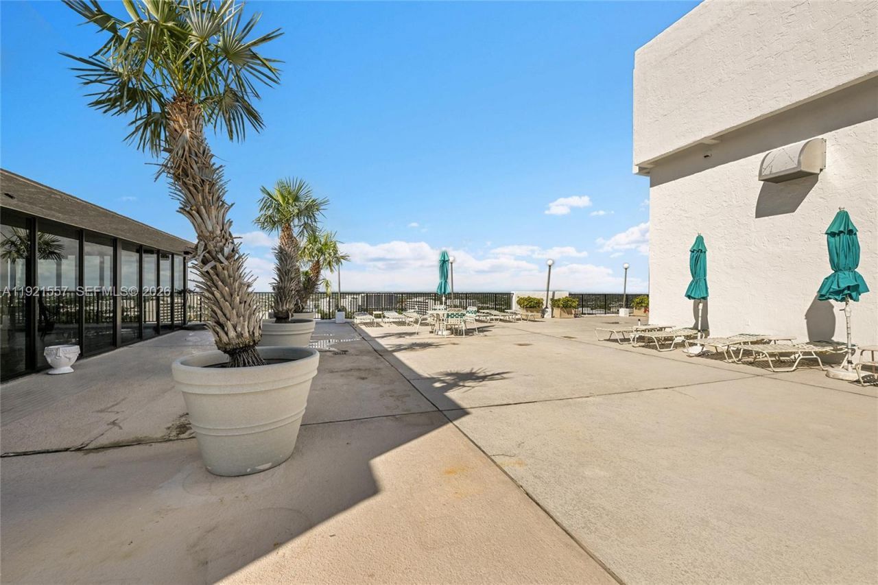 936 Intracoastal Dr, Unit 15H, Fort Lauderdale, FL 33304 Photo