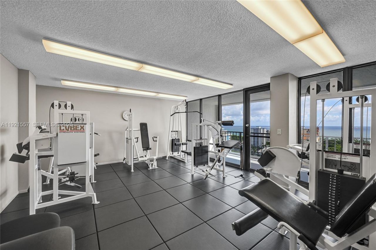 936 Intracoastal Dr, Unit 15H, Fort Lauderdale, FL 33304 Photo