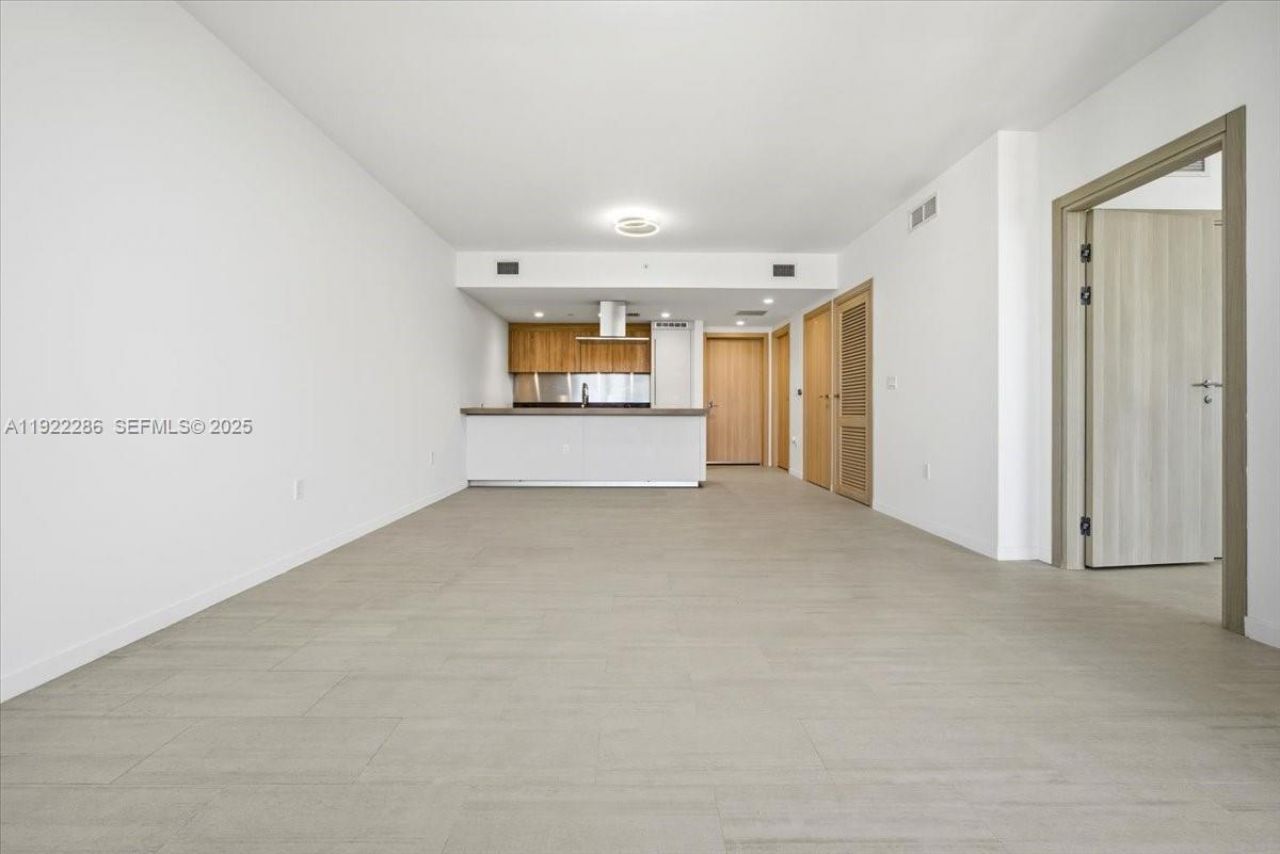 1000 Brickell Plz, Unit 3211, Miami, FL 33131 Photo