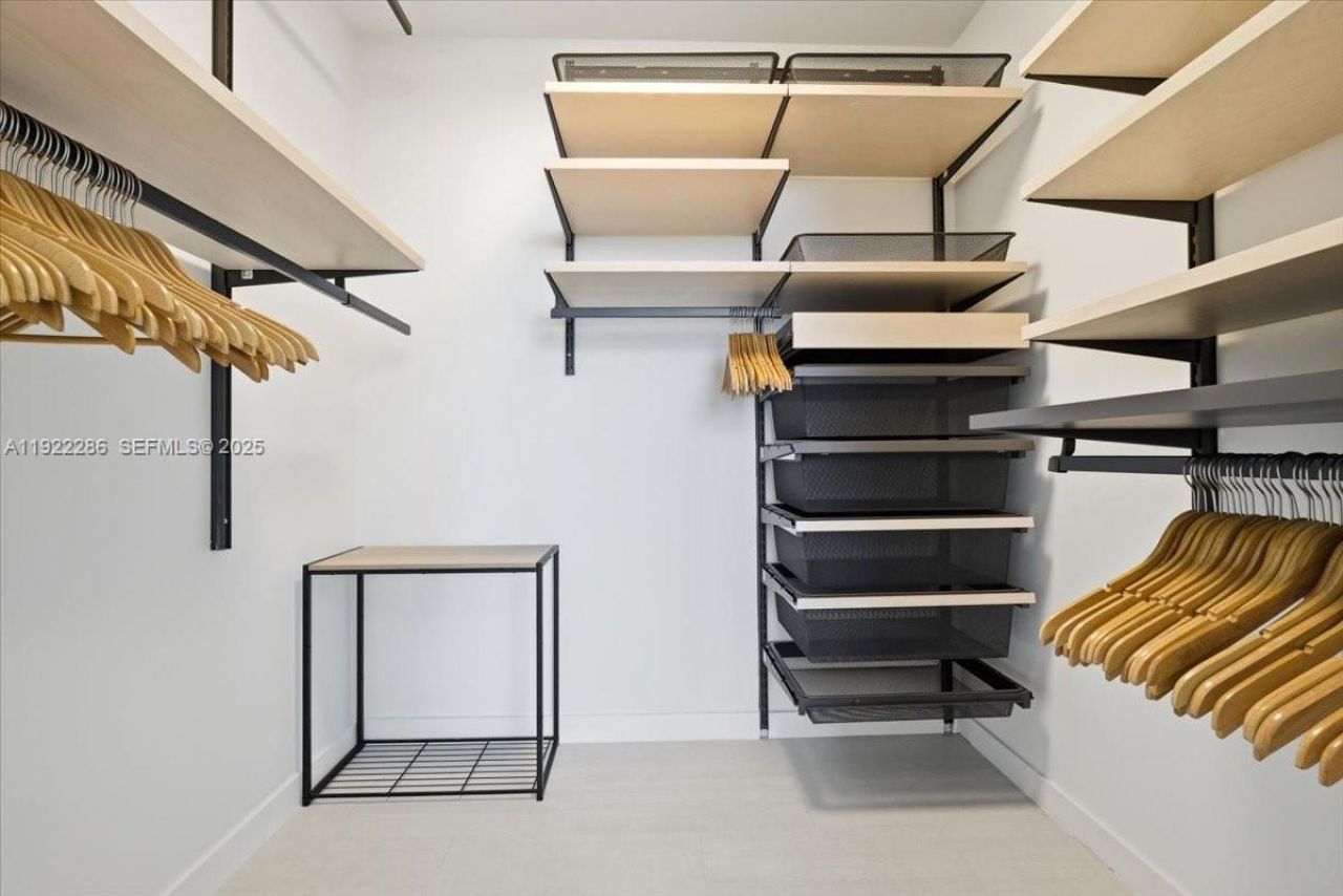 1000 Brickell Plz, Unit 3211, Miami, FL 33131 Photo