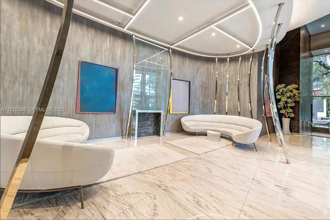 1000 Brickell Plz, Unit 3211, Miami, FL 33131 Photo