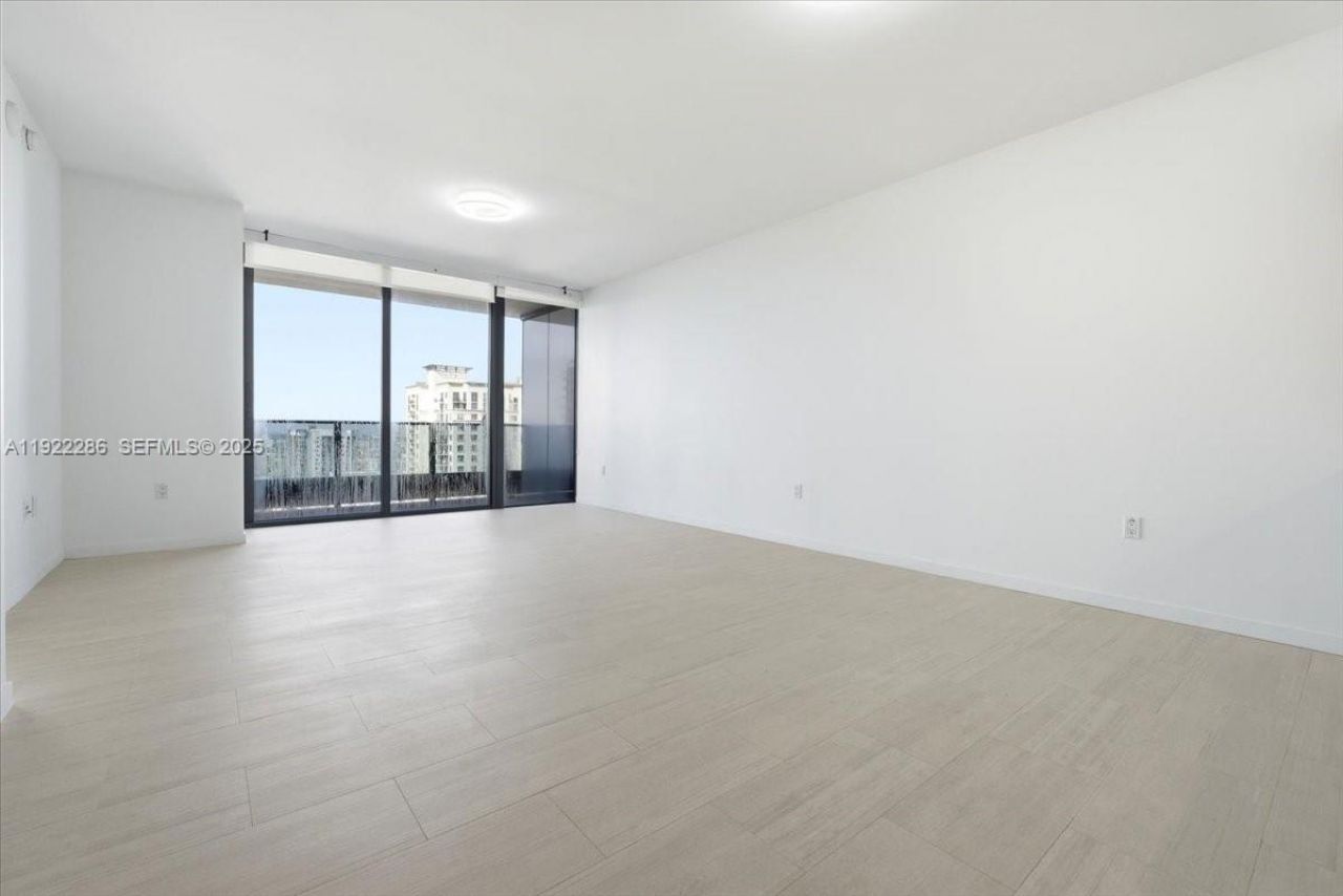1000 Brickell Plz, Unit 3211, Miami, FL 33131 Photo