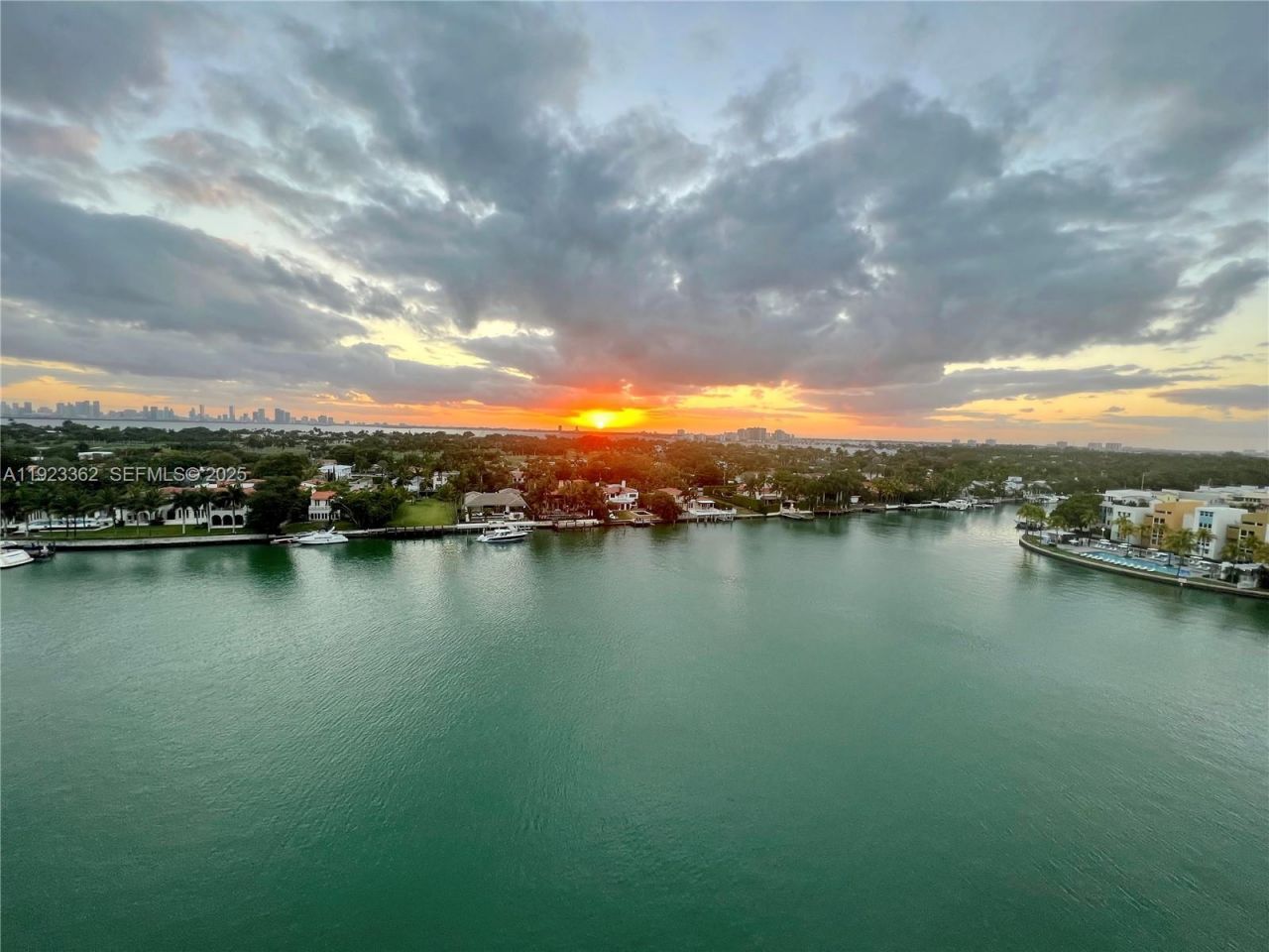 5838 Collins Ave, Unit 8B, Miami Beach, FL 33140 Photo