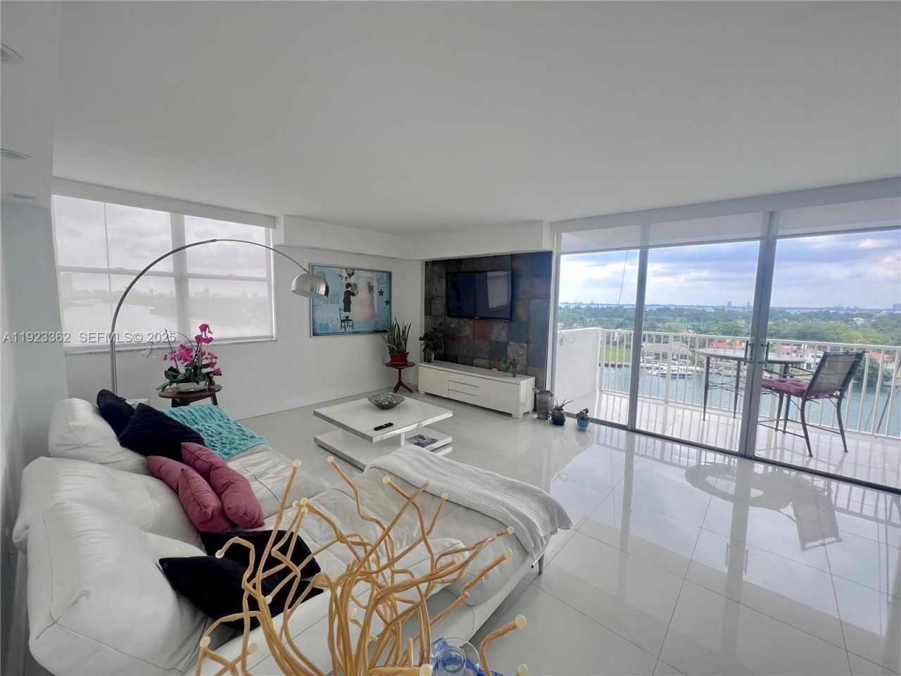 5838 Collins Ave, Unit 8B, Miami Beach, FL 33140 Photo